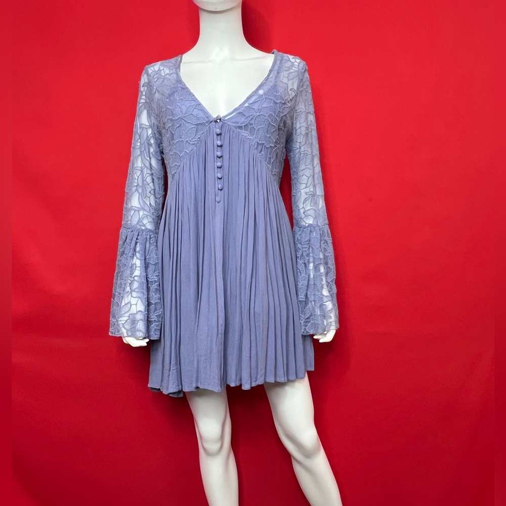 💜 Free People Lavender Lace Mini Dress- Size S . Brand New, without tags